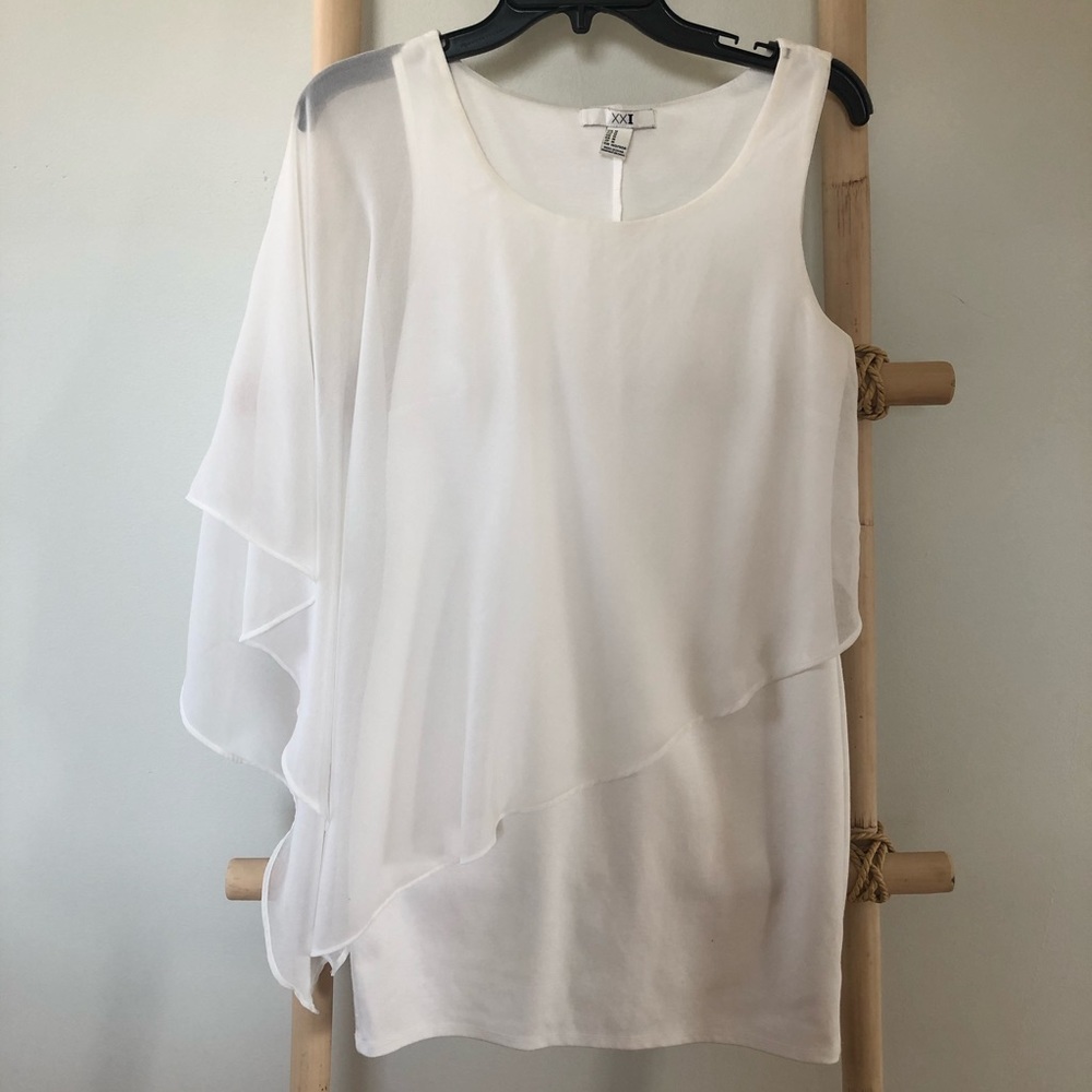 Forever 21 White cocktail dress M.